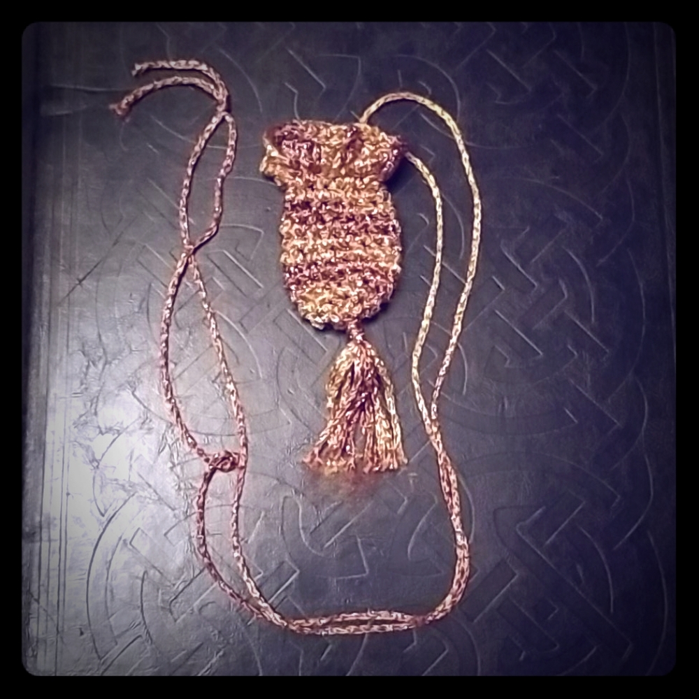 Crochet necklace pouch